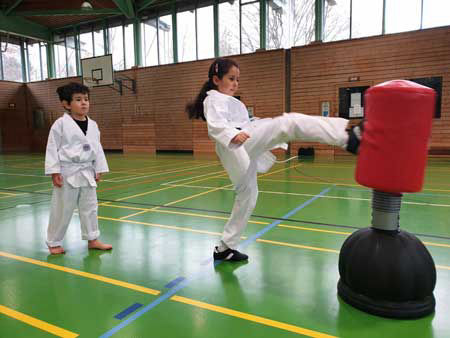 Kind beim Taekwondo-Training